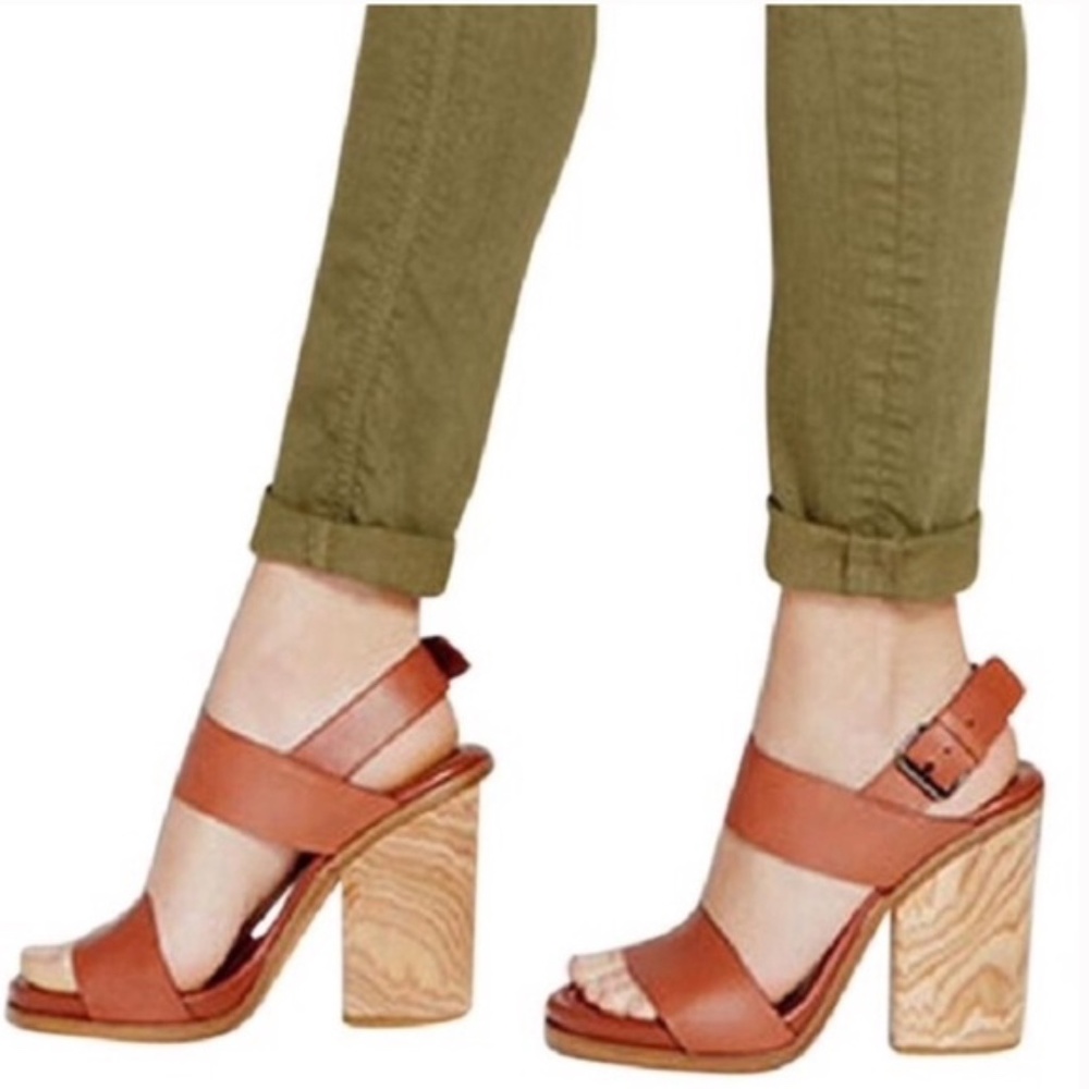 Vince Haley Wooden Block Heel Sandals Gem